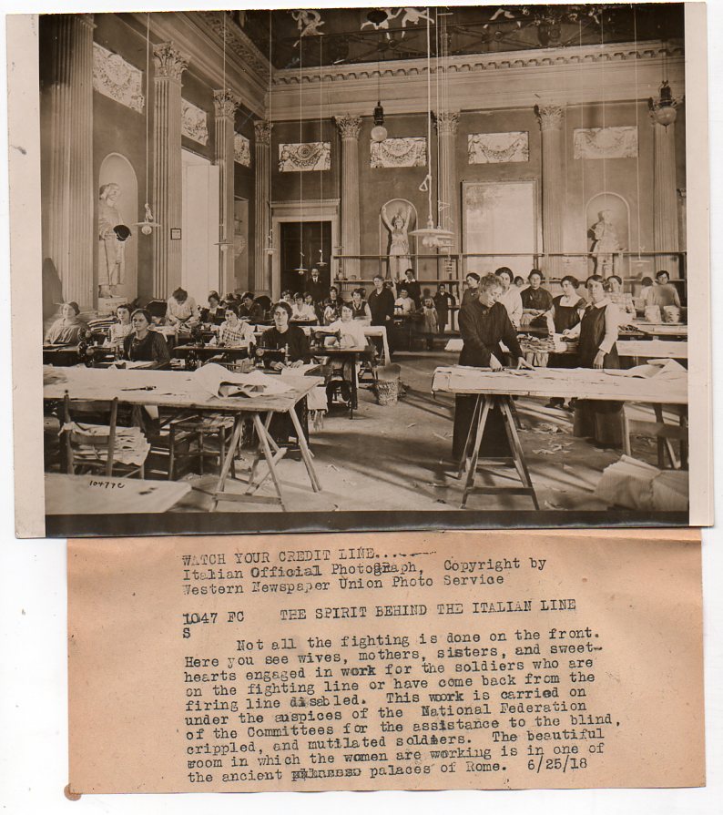 WWI--e--women italy680