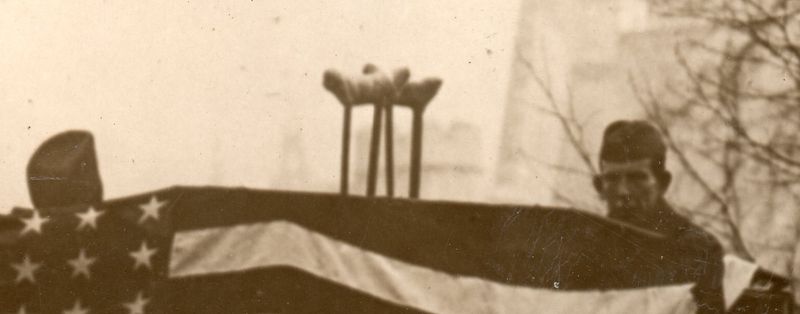 WwI--photos--flags london e033