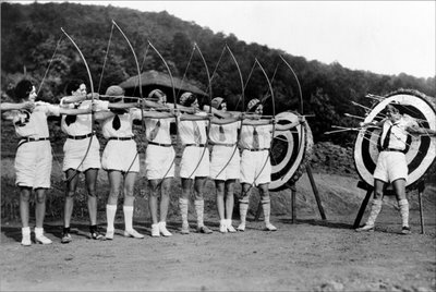 Absurdist aug 3 fille facile2