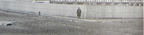 NYC arch lonesome cop
