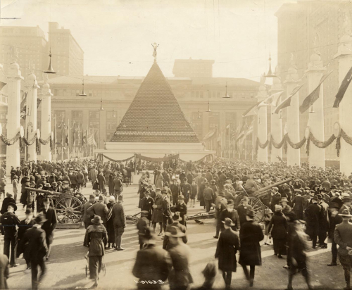 WWI Project Pyramid of captured German helmets, New York, 1918 (1)