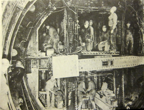 Chicago Subways in tunnel _1_