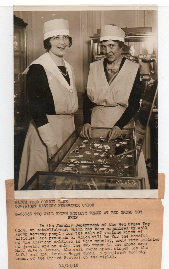WWI--e--women-coy thrift sellers675 WWI--e--women-coy thrift sellers675