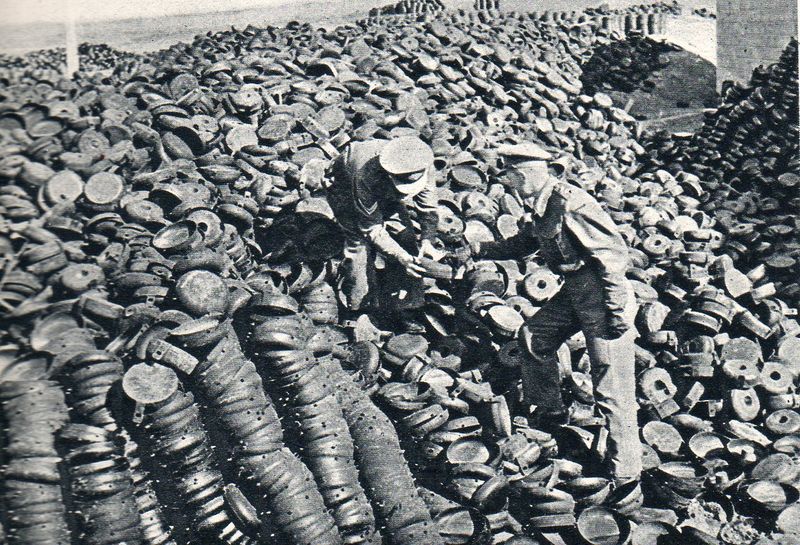 Land mines004