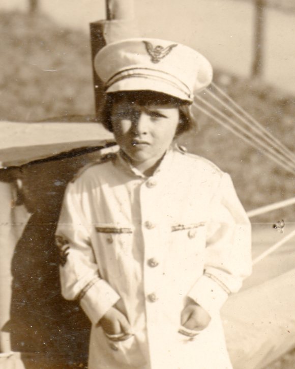 WWI photo--girl submarine250 WWI photo--girl submarine250