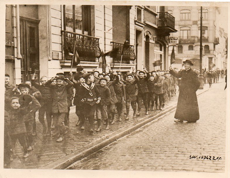 WWI children's parade175 WWI children's parade175