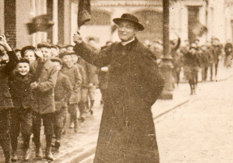 WWI children's parade178 WWI children's parade178