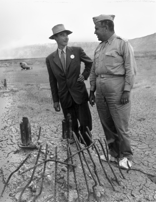 Atomic bomb trinity oppenheimer groves