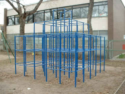 Jungle gym